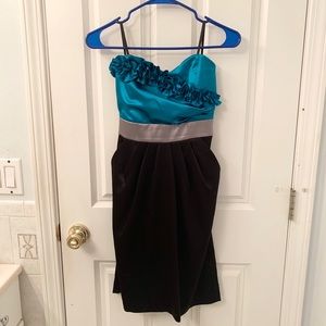 Sweetheart neck cocktail dress